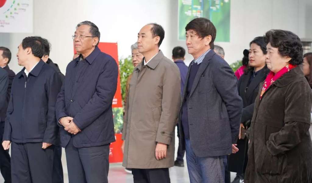https://mmbiz.qlogo.cn/mmbiz_jpg/bM6FGpxxOlQNEVAkickexHIia8MFfkVmSDpb1Ng8CGZjON6htBPZZWdjgKibLeE94vfIEZWoMHVLnnyZ7bTTfSiaJg/640?wx_fmt=jpeg